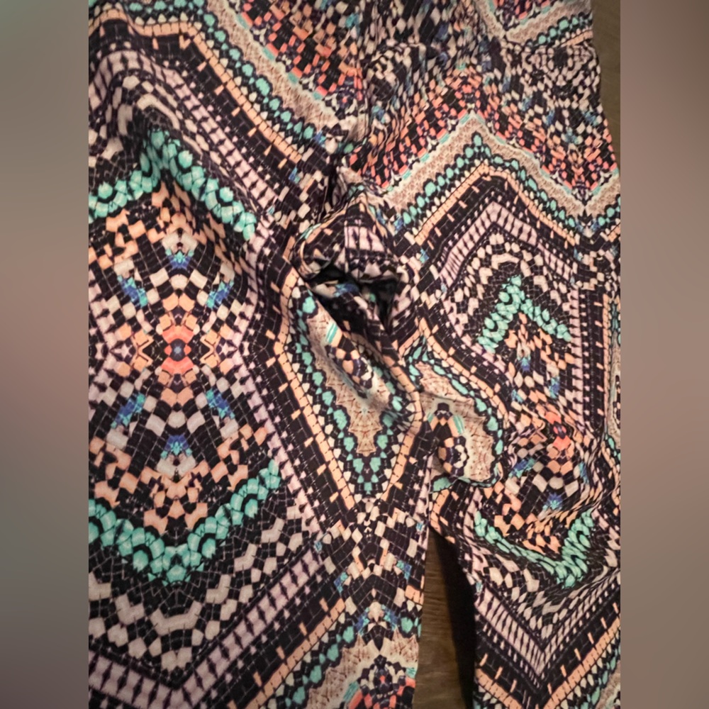 Seafolly leggins. NEVER WORN. no tags. Perfect condition